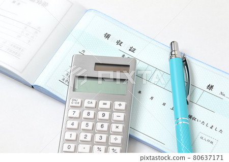 Office supplies, receipts, calculators, calculators, ballpoint pens, stationery, stationery, management, pens, business, work, accounting, office work 80637171