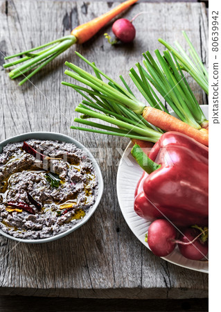 Black Bean Dip 80639942