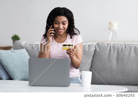 Covid-19 lockdown, buy online, modern gadgets, payment in banking 80640293