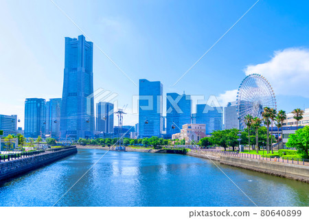 Yokohama scenery 2021 Summer Minatomirai 80640899