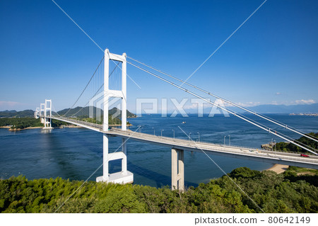 《愛媛縣》從絲山展望台來島海峽大橋遠眺 80642149