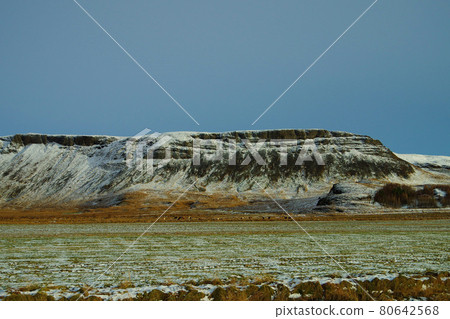 Icelandic Great Plains Ranch Scenery Winter Scenery 80642568