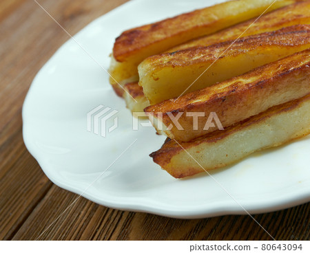 Triple Cooked Chips Triple Cooked Chips 80643094