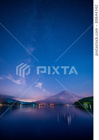 (Yamanashi Prefecture) Summer tradition Mt. Fuji, human characters and the Milky Way (Yamanashi Prefecture) Summer tradition Mt. Fuji, human characters and the Milky Way 80644342