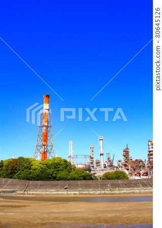 四日市市的風景,工廠設施的綜合體 四日市市的風景,工廠設施的綜合體 80645126