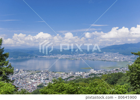 [Suwa City, Nagano Prefecture] A bird's-eye view of Lake Suwa. 80645900