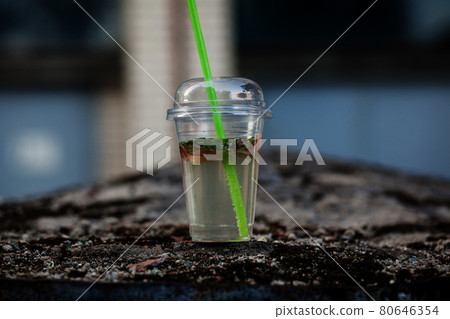 fresh mint lemonade 80646354