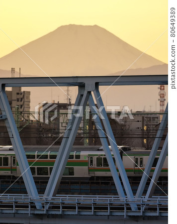 Railway bridge and Mt. Fuji at dusk Railway bridge and Mt. Fuji at dusk 80649389