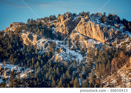 Arhtur Rock in winter scenery Arhtur Rock in winter scenery 80650415