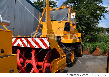 等待雪犁 80651357