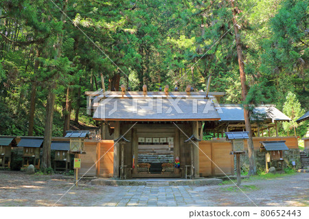 National Treasure Nishinashinmeigu, Omachi City, Nagano Prefecture National Treasure Nishinashinmeigu, Omachi City, Nagano Prefecture 80652443