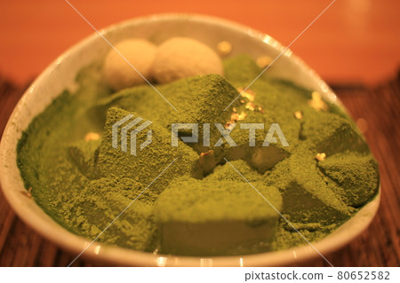Puru Puru water warabi mochi Puru Puru water warabi mochi 80652582