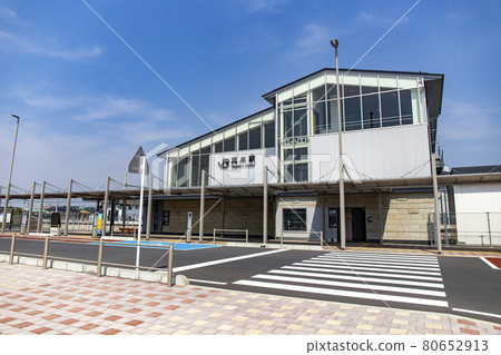 JR Okamoto Station in Shimookamoto Town, Utsunomiya City, Tochigi Prefecture 80652913