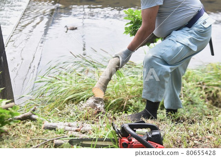 Environmental improvement and riverbed logging work 80655428