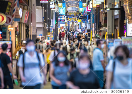 日本東京城市景觀 超過 4,000 ... 可怕的東京 4058 人。奧運“瘋狂”路線，新仲見世大爆人=7月31日 80656549