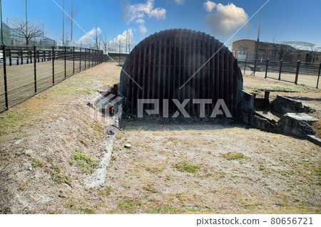 宗教煤礦踪跡 80656721