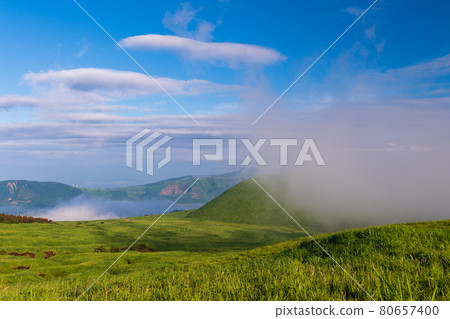 Blue sky and white clouds Scenery of Gogaku in Aso Blue sky and white clouds Scenery of Gogaku in Aso 80657400