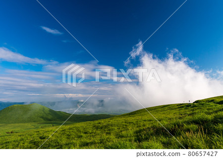 Blue sky and white clouds Scenery of Gogaku in Aso Blue sky and white clouds Scenery of Gogaku in Aso 80657427