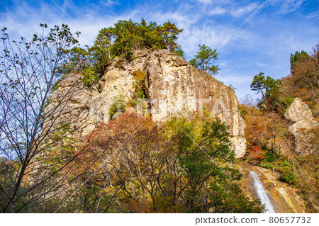Autumn in Yamagata Omoshiroyama Kogen Autumn leaves Omoshiroyama Autumn leaves river valley 80657732