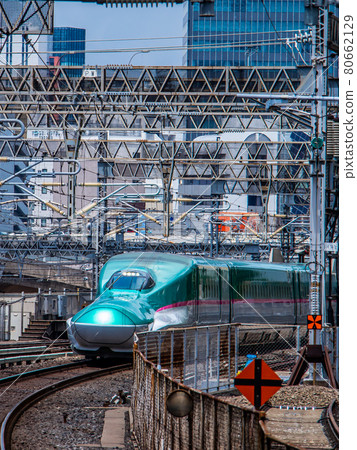 Scenery of Tokyo Station Tohoku Shinkansen platform Scenery of Tokyo Station Tohoku Shinkansen platform 80662129
