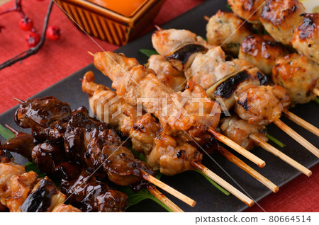 Yakitori, yakitori, yakitori, yakitori, assorted 5 kinds, izakaya image. Yakitori, yakitori, yakitori, yakitori, assorted 5 kinds, izakaya image. 80664514