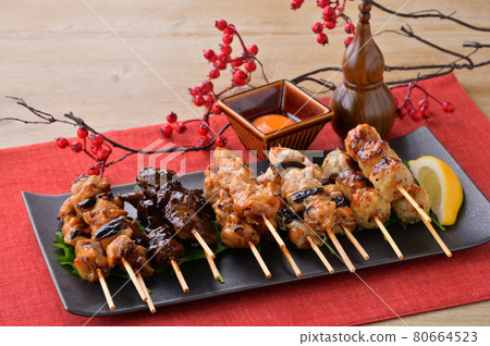 Yakitori, yakitori, yakitori, yakitori, assorted 5 kinds, izakaya image. Yakitori, yakitori, yakitori, yakitori, assorted 5 kinds, izakaya image. 80664523