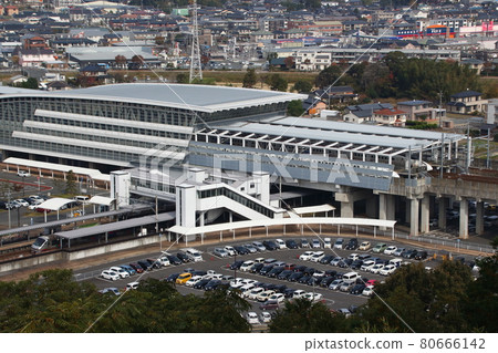 Kyushu Shinkansen and Nagasaki Main Line Limited Express trains stopped at Shin-Tosu Station Kyushu Shinkansen and Nagasaki Main Line Limited Express trains stopped at Shin-Tosu Station 80666142