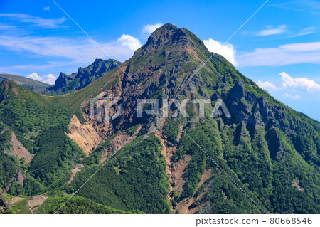 View of Mt. Aka and Mt. Yokodake from the summit of Mt. Gongen View of Mt. Aka and Mt. Yokodake from the summit of Mt. Gongen 80668546