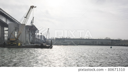 Two bridges 80671310