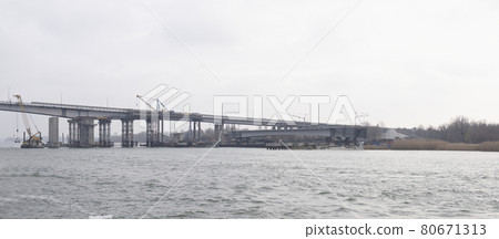 Two bridges 80671313