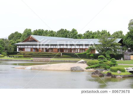 Koshigaya Noh 劇場和日本花園 Hanataen 瀑布和池塘 80673678