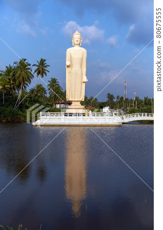 Buddha Statue - Tsunami Memorial in Peraliya, Sri Lanka 80675555