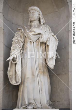 Sculpture at the Palace of the Generalitat (Palau de la Generalitat) 80675706