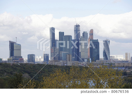 View from Vorobyovy Hills on the Moscow-City 80676536