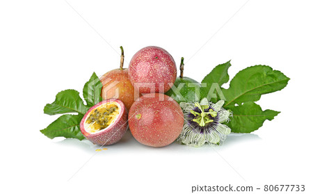 Passion fruit with leaf isolated on white background 80677733