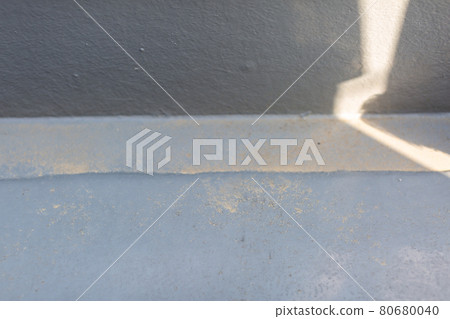Dirty veranda 80680040