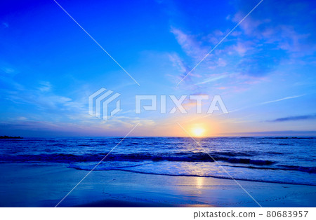 Summer Kawarago Beach Sunrise, Hitachi City, Ibaraki Prefecture Summer Kawarago Beach Sunrise, Hitachi City, Ibaraki Prefecture 80683957