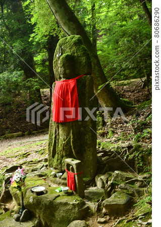 瀧坂路長地藏[奈良縣奈良市春日野町] 80686290