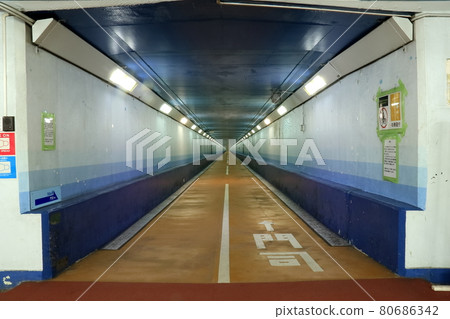 Kanmon Tunnel Humanitarian Entrance (Shimonoseki Side) 80686342