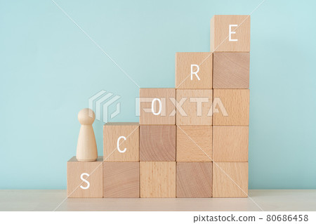 Score up | Building blocks and dolls with "SCORE" written on them 80686458