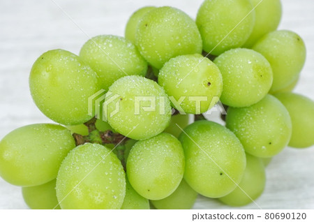 Shine Muscat Shine Muscat 80690120