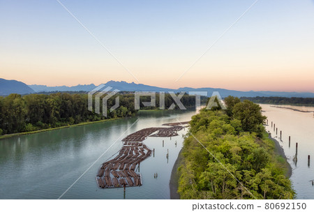View of Fraser River and Mountain Landscape in background 80692150