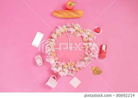 clock decorated with flowers 80692214