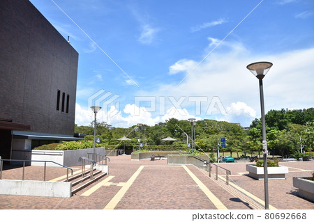 夏日藍天和茅崎文化中心 夏日藍天和茅崎文化中心 80692668