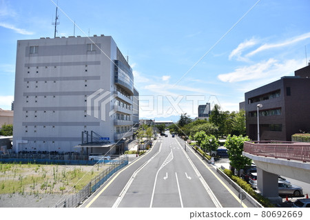 夏日藍天和茅崎市政府 80692669