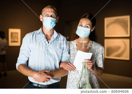 Man and woman in gallery 80694606