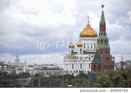 View of the Cathedral of Christ the Savior from the Kremlin 80699768