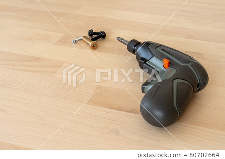 DIY、DIY | 電動螺絲刀和螺絲 80702664