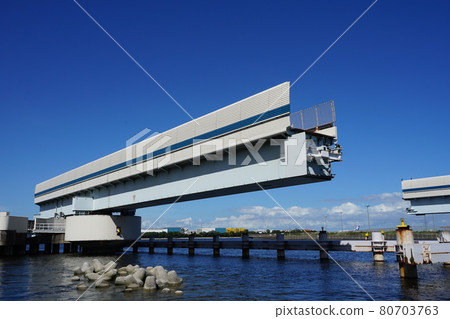8月大田33羽田可動橋/首都高速1號羽田線 80703763
