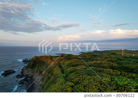 Early morning cape and horizon landscape Early morning cape and horizon landscape 80706122